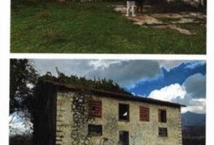Case coloniche da ristrutturare a Forte Dei Marmi