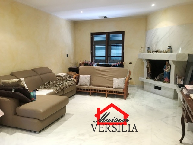 Villa Bifamiliare MASSA vendita  Marina di Massa  Maison Versilia Real Estate