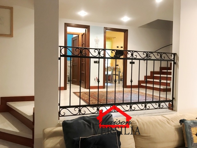 Villa CARRARA vendita  Carrara  Maison Versilia Real Estate