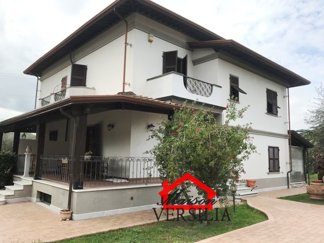  carrara vendita quart: carrara maison versilia real estate