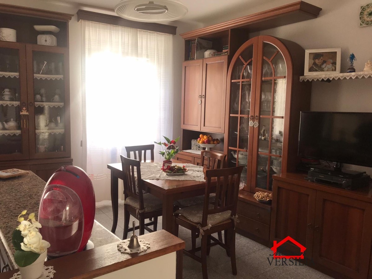 Appartamento MASSA vendita  Castagnola  Maison Versilia Real Estate