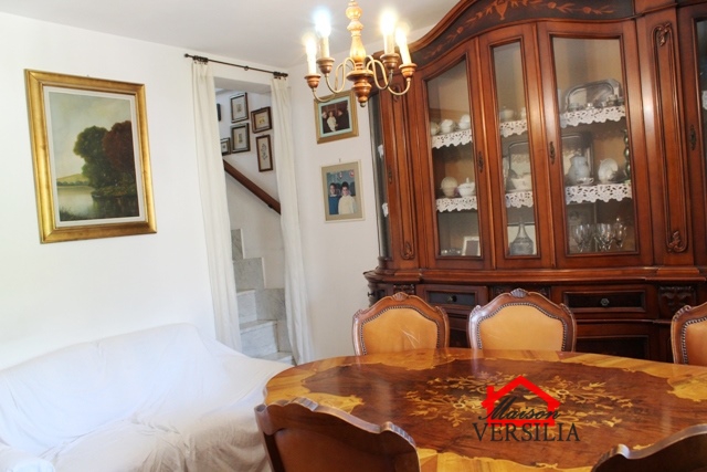Villa Bifamiliare MASSA vendita  Castagnola  Maison Versilia Real Estate